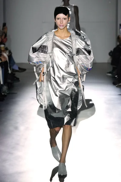 Look 7